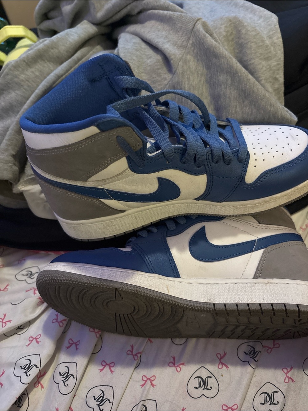 Blue & White High-Top Sneakers - Classic Athletic Style